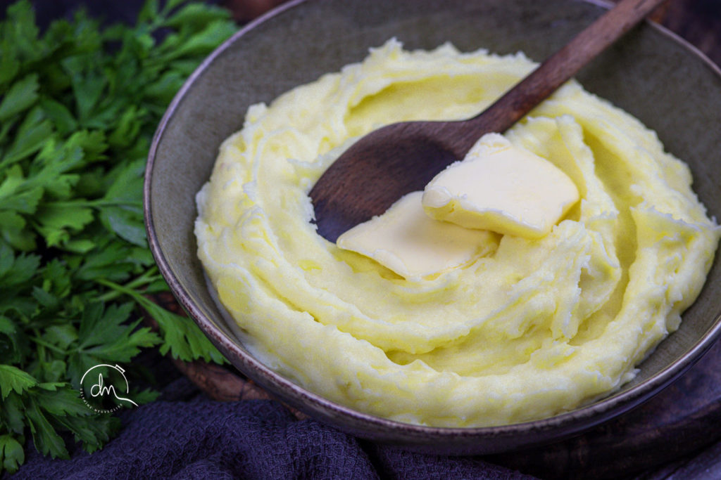 Préparation de l’écrasé de pommes de terre à la truffe