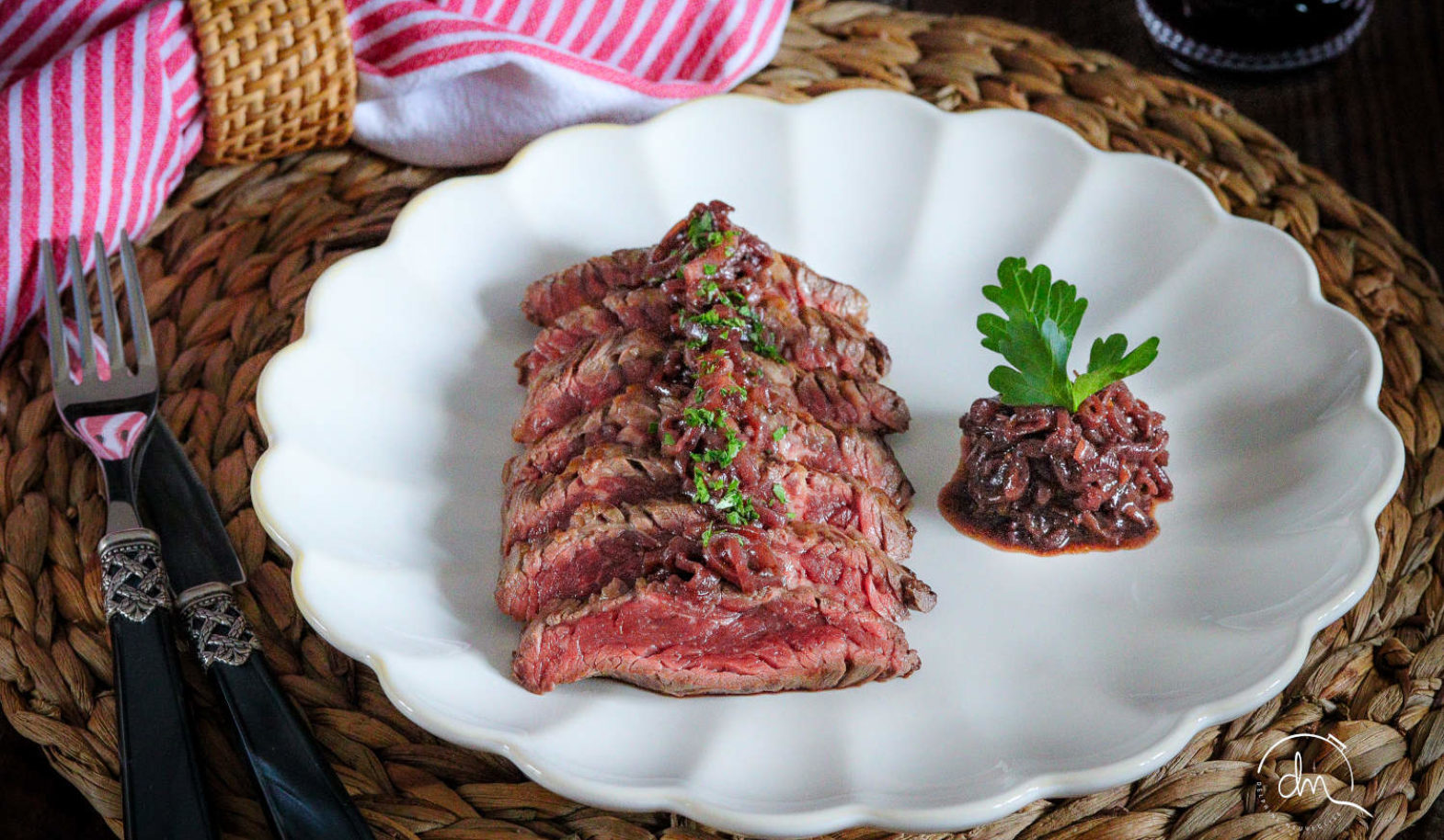 Bavette D'Aloyau Angus Uruguay Et Sauce échalotte